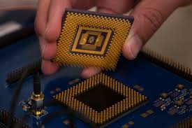 MEMRISTOR : A TRANSITION FROM ‘ELECTRONICS’ TO ‘IONICS’!!